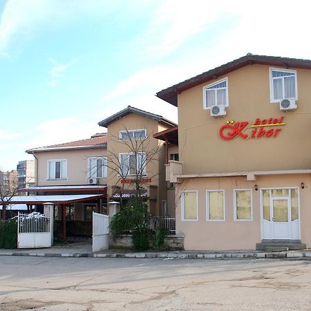 Hotel Kibor Gulubovo  외부 사진