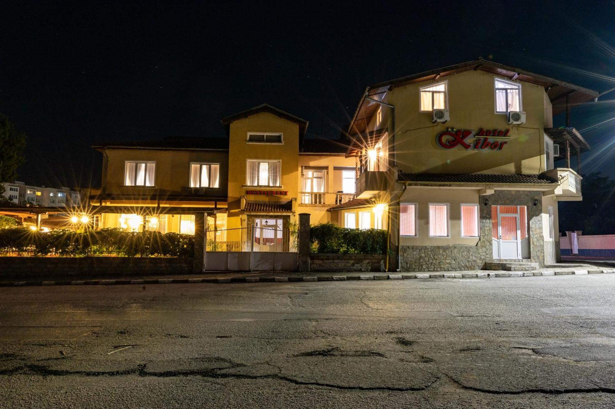 Hotel Kibor Gulubovo  외부 사진